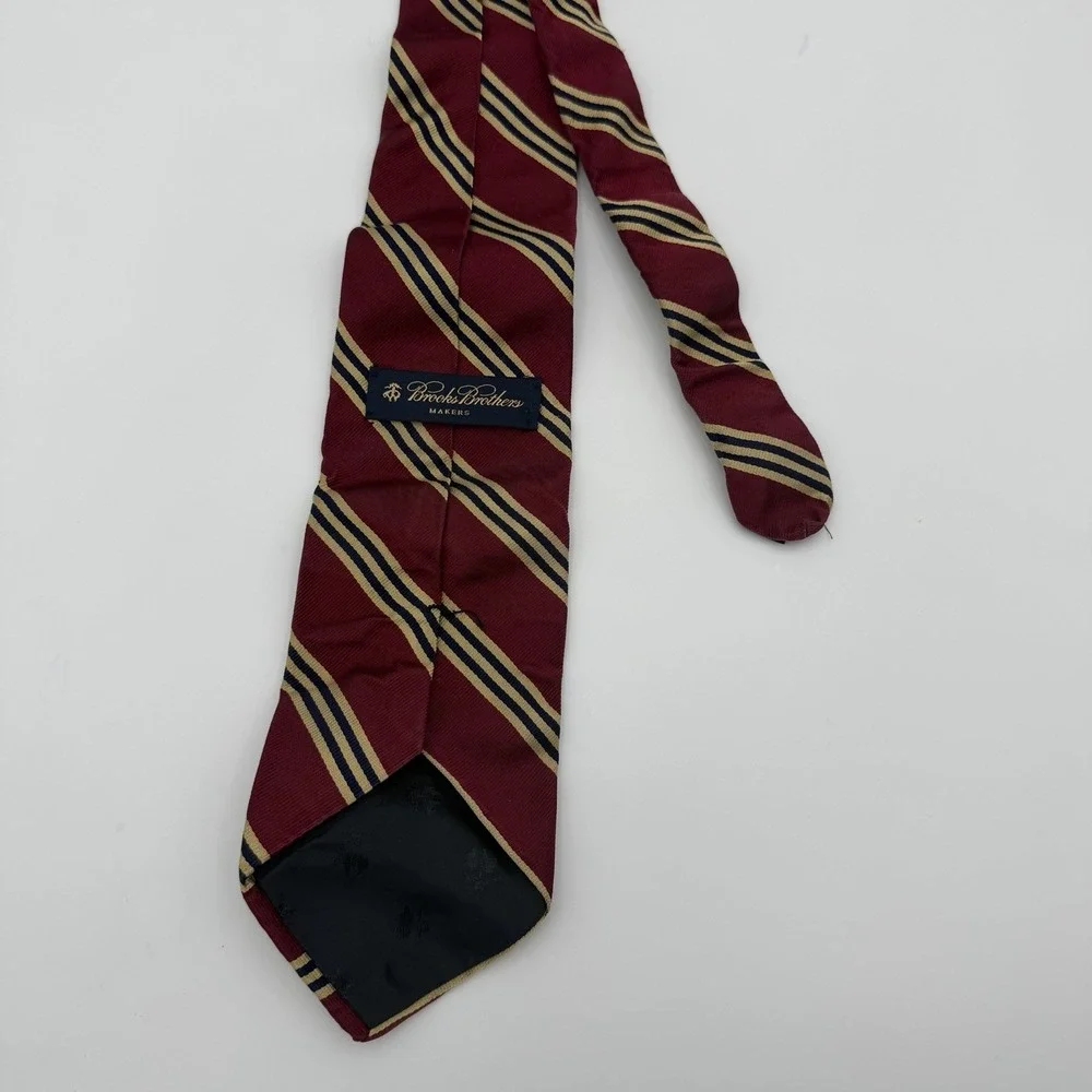 BROOKS BROTHERS Men's Neck Tie 100% Silk Striped USA made woven in England